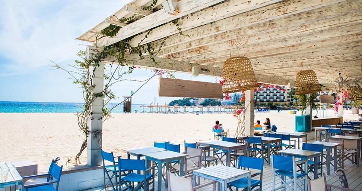 Chiringuito en una playa de Mallorca