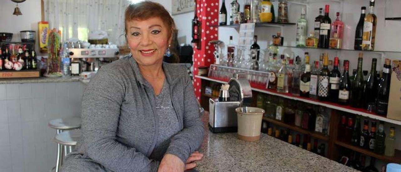 María Saldarriaga, en el bar San Juan, que regenta en San Tirso.