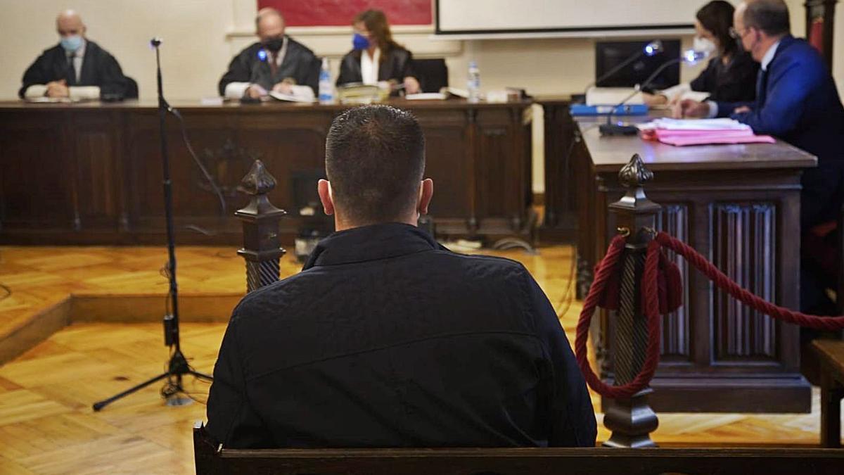 A.H.C., sentado en el banquillo de los acusados de la Audiencia Provincial de Zamora. | Jose Luís Fernández