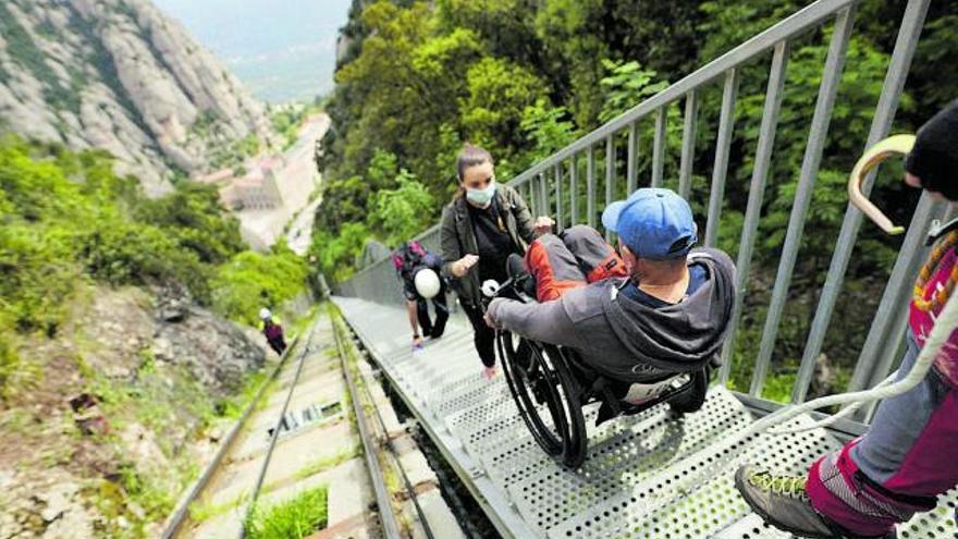 L’edició més inclusiva de la Cursa Vertical Montserrat recapta més de 7.000 euros | III VERTICAL MONTSERRAT