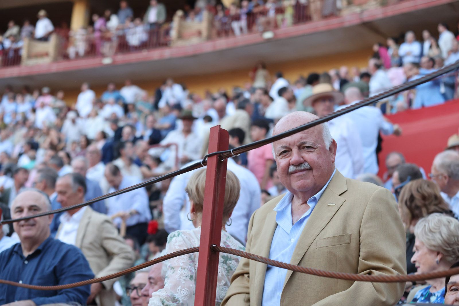 Román toma la alternativa y la puerta grande se abre para Roca Rey y Ortega