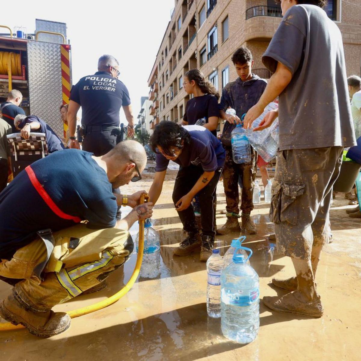 Èxode a València per buscar aigua i menjar