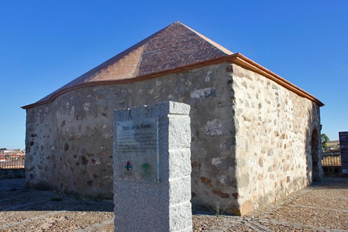 Pozo de la nieve de Dos Torres.