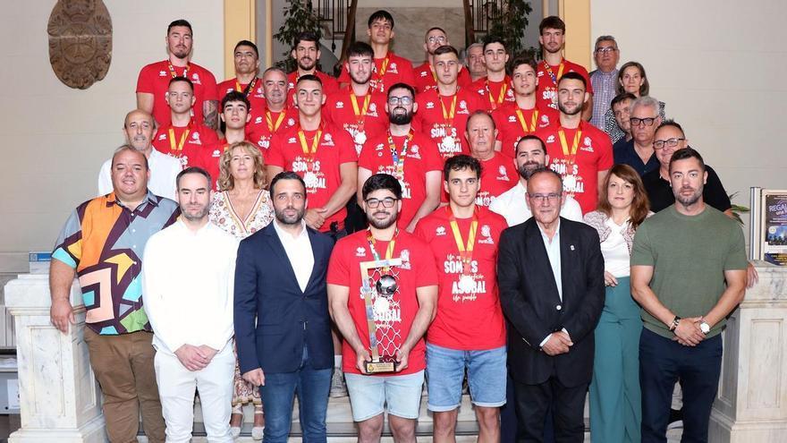 Honores para festejar el regreso del Fertiberia BM Puerto a la liga Asobal