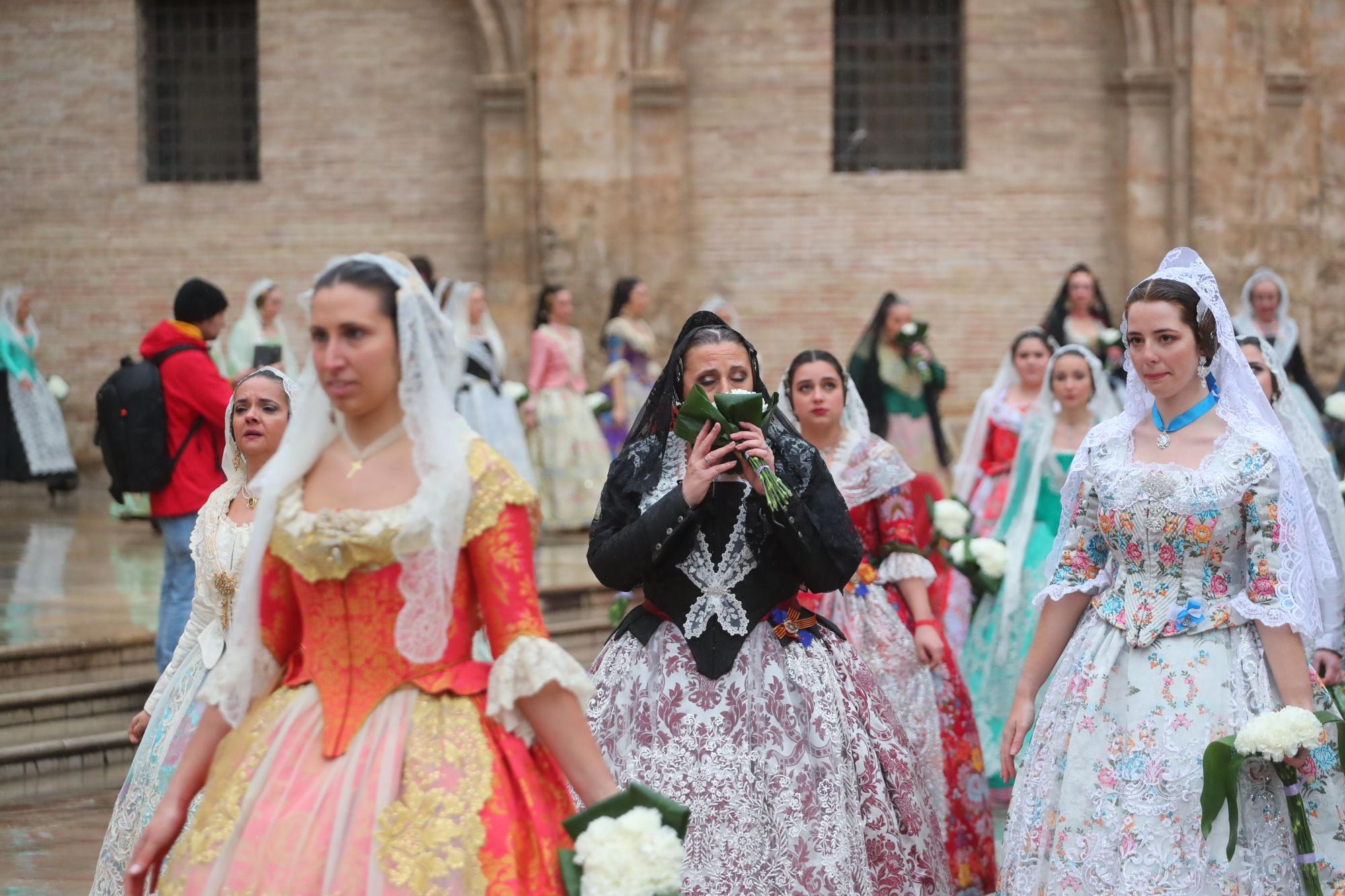 Búscate en el primer día de ofrenda por la calle de la Paz (entre las 17:00 a las 18:00 horas)