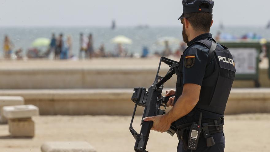 Imagen de un agente de la Policía Nacional.