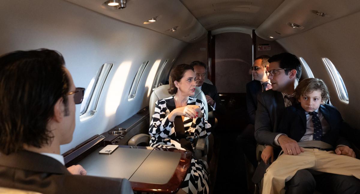 Una imagen de la serie 'Galgos', con Adriana Ozores (Carmina), en el centro