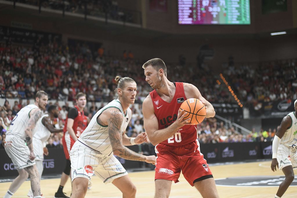 Todas las imágenes de la semifinal de la Supecopa entre el UCAM Murcia y el Unicaja