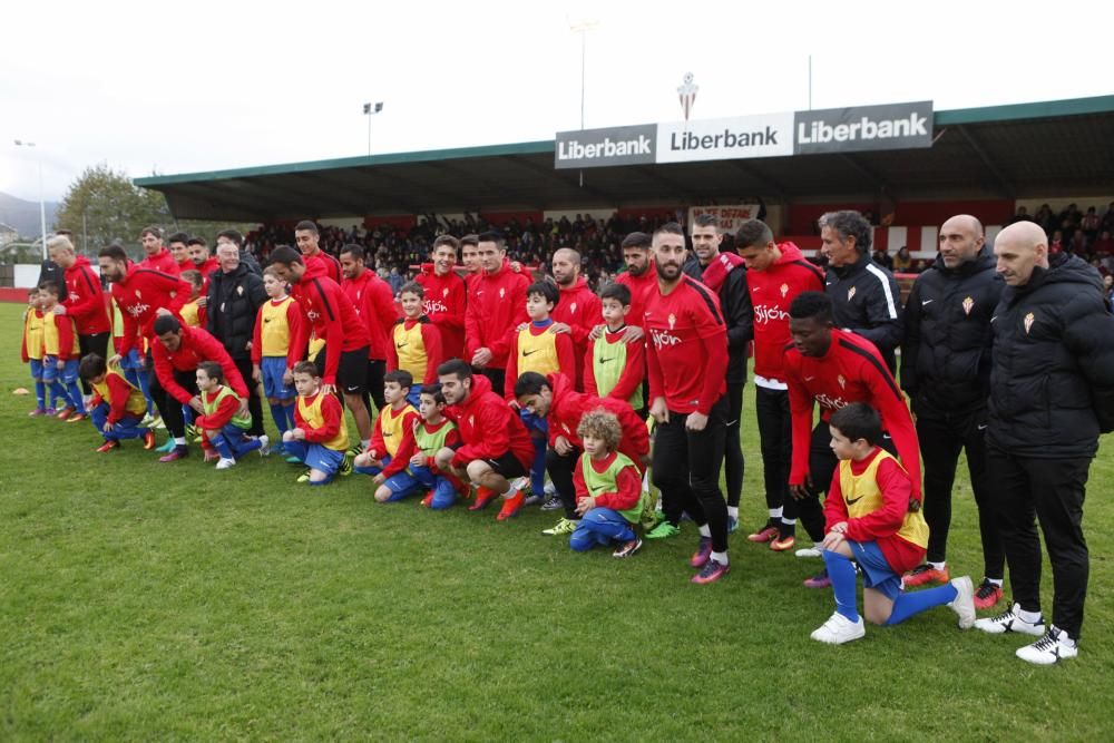 Entrenamiento del Sporting en Navia