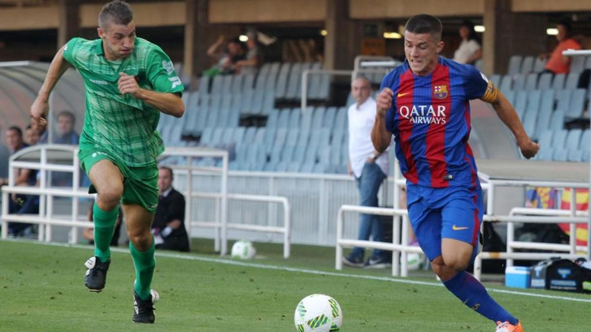 Sergi Palencia quiere seguir de capitán del Barça B en Segunda A