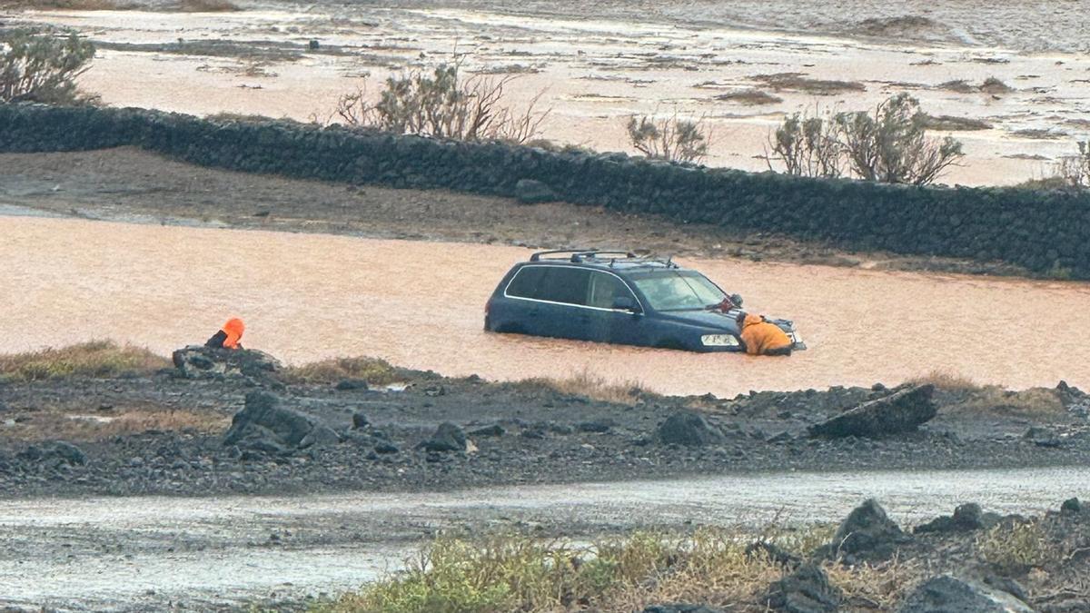 BORRASCA EMILIA CANARIAS | Fuerteventura cierra varias instalaciones por la borrasca Emilia que también afecta al transporte