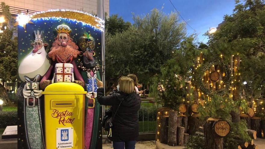 Almassora reparte 2.500 cartas para los Reyes Magos en valenciano