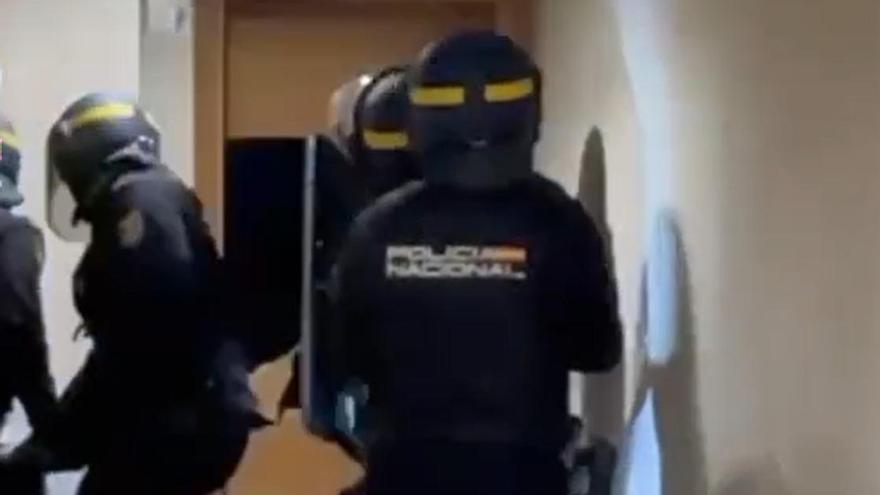 Golpe al narcotráfico en Vigo: cae un grupo, con tres detenidos, tras dos registros en la ciudad