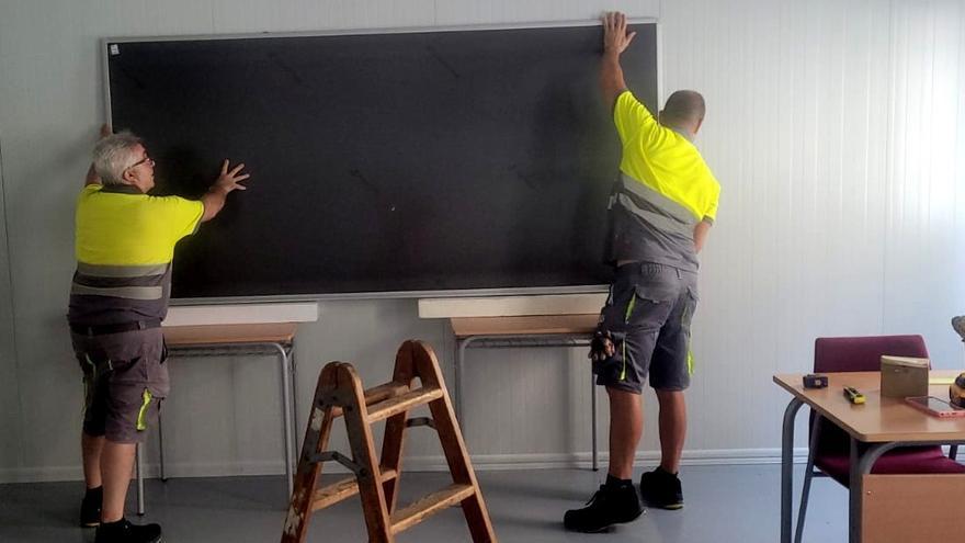 Calp denuncia que la conselleria de Educación los ha dejado colgados a la hora de equipar el instituto de barracones