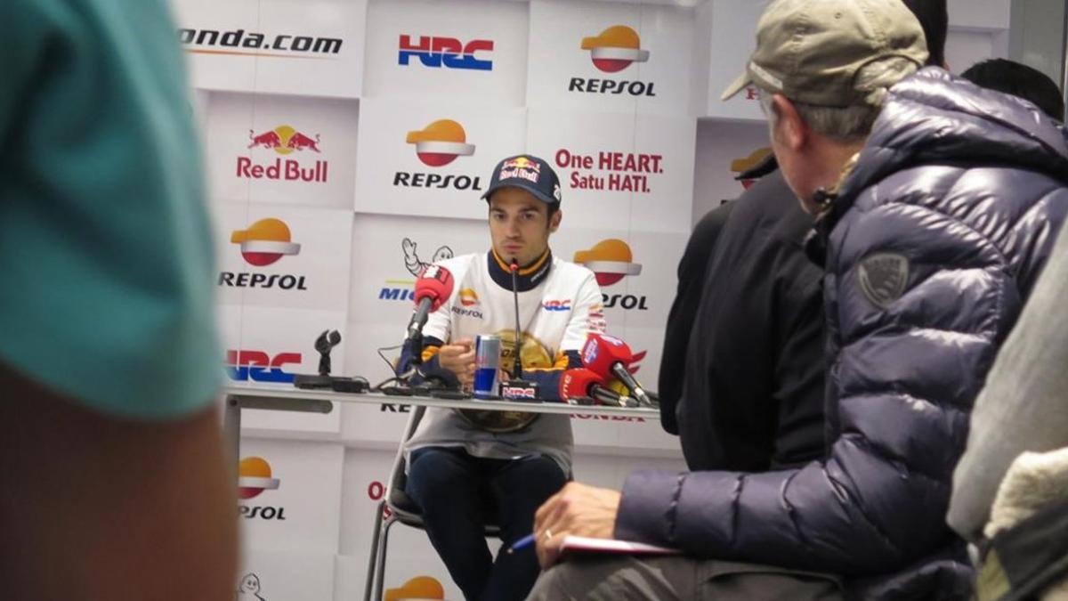Dani Pedrosa, en la última conferencia de su vida como piloto de Honda, hoy, en Valencia.