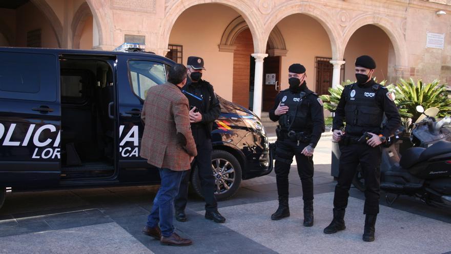 La Policía Local de Lorca desarticula a un grupo que podría estar tras el robo de mobiliario de hostelería