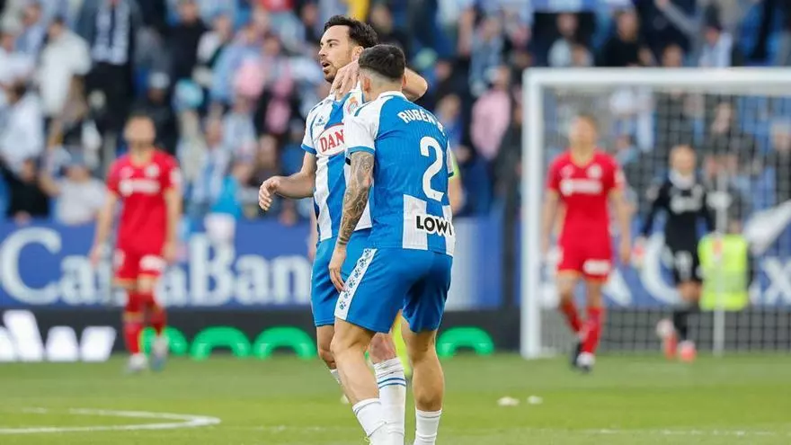 ¡El cabezazo de Roberto Fernández tensó el último tramo del encuentro!