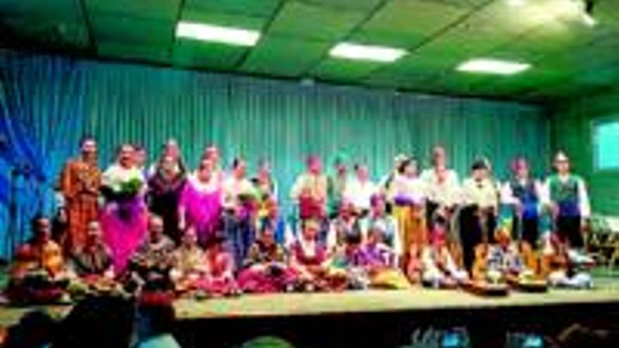 La escuela de jota celebra su primer festival de fin de curso