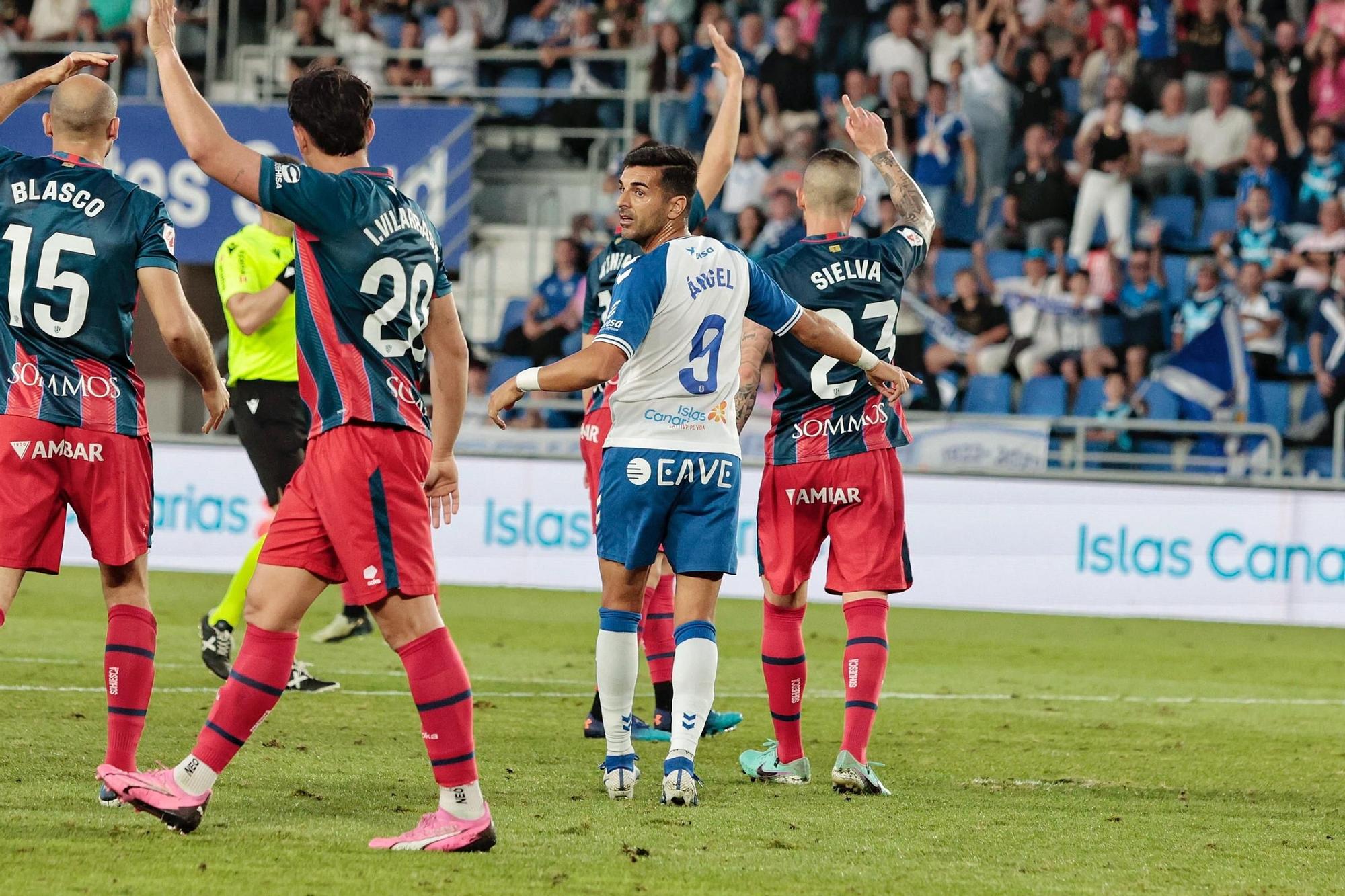 Revive el partido entre CD Tenerife - SD Huesca en imágenes