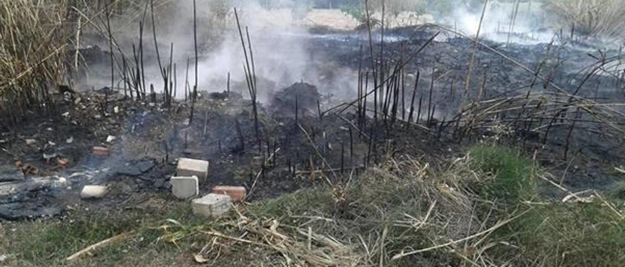 Otro incendio alerta en Cullera del riesgo                   de dejar los campos abandonados