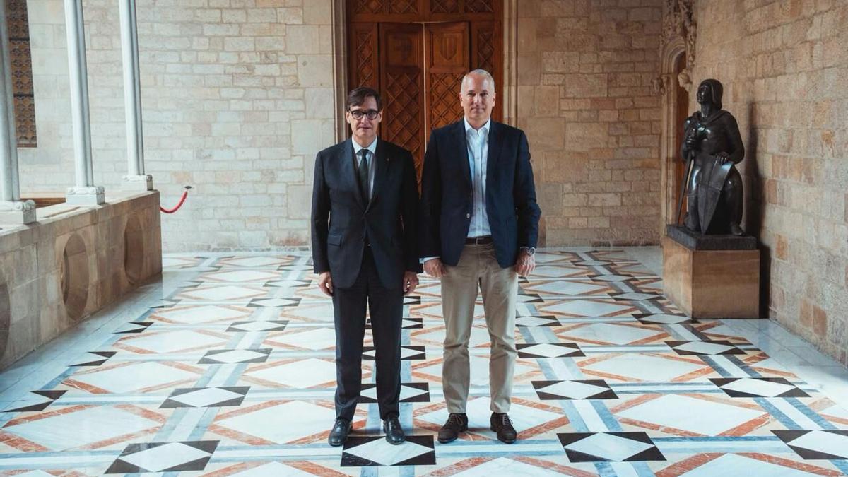 El presidente de la Generalitat, Salvador Illa, y el director ejecutivo interino de Seat i Cupra, Markus Haupt