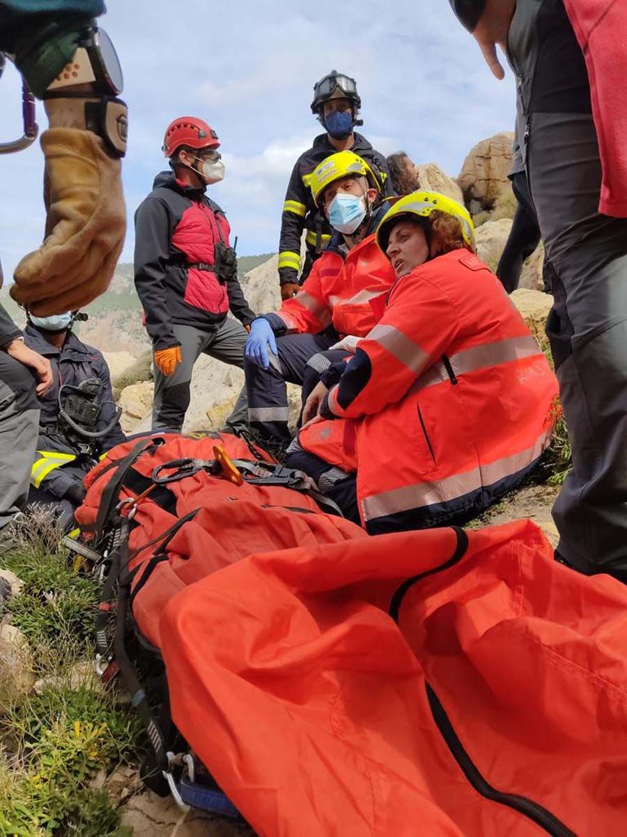 Rescatado en helicóptero un escalador que cayó desde ocho metros en Ibiza
