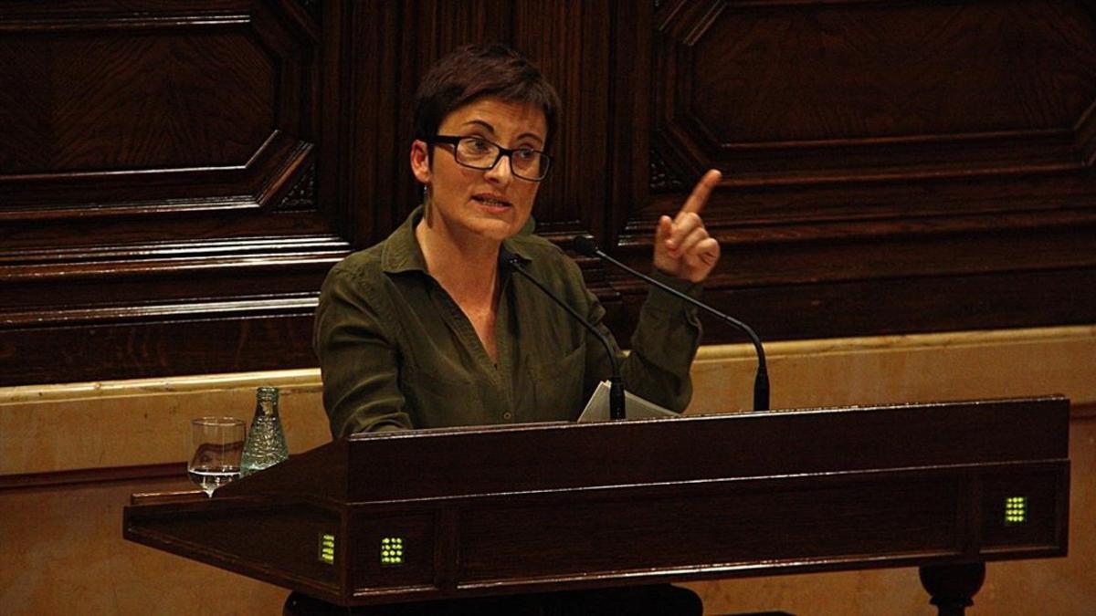 La diputada de ICV Marta Ribas, en el Parlament.