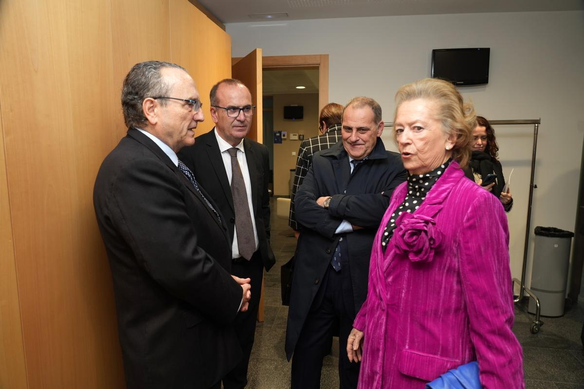 La UJI entrega a Mediterráneo la Distinción Extraordinaria