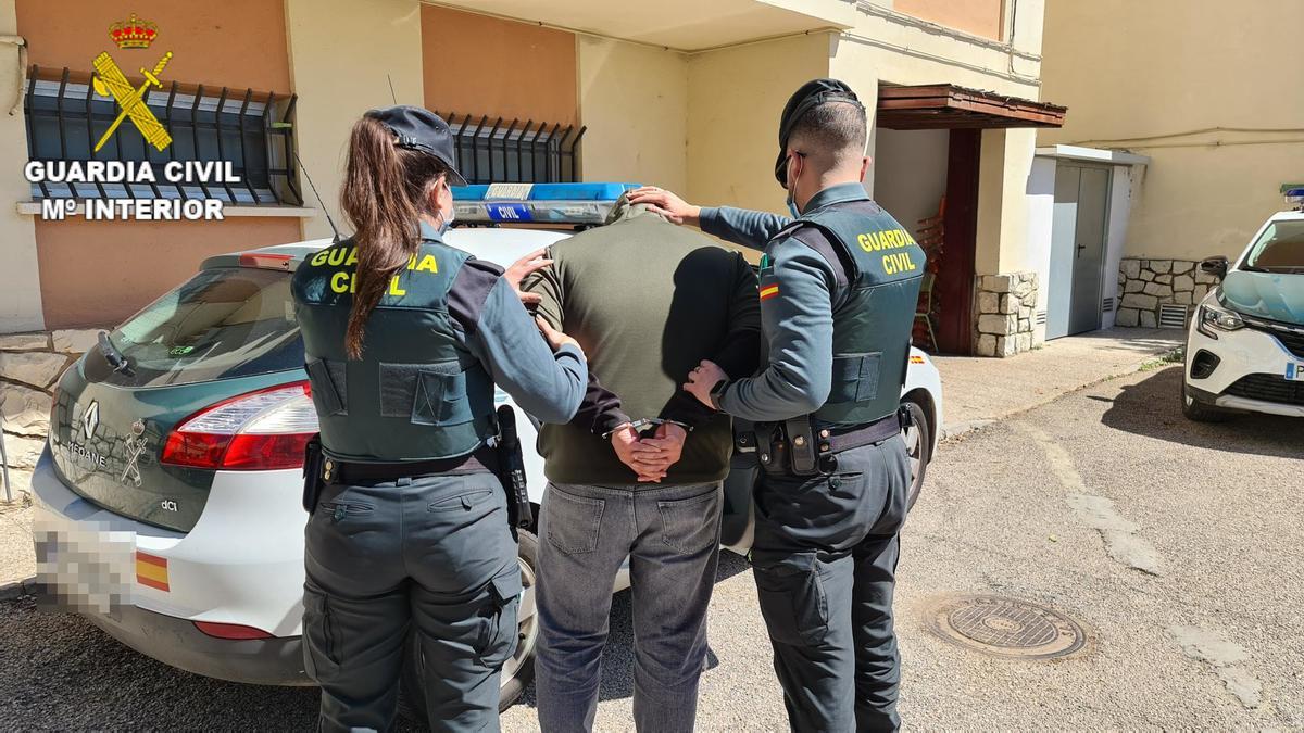 Detención de la Guardia Civil a uno de los responsables