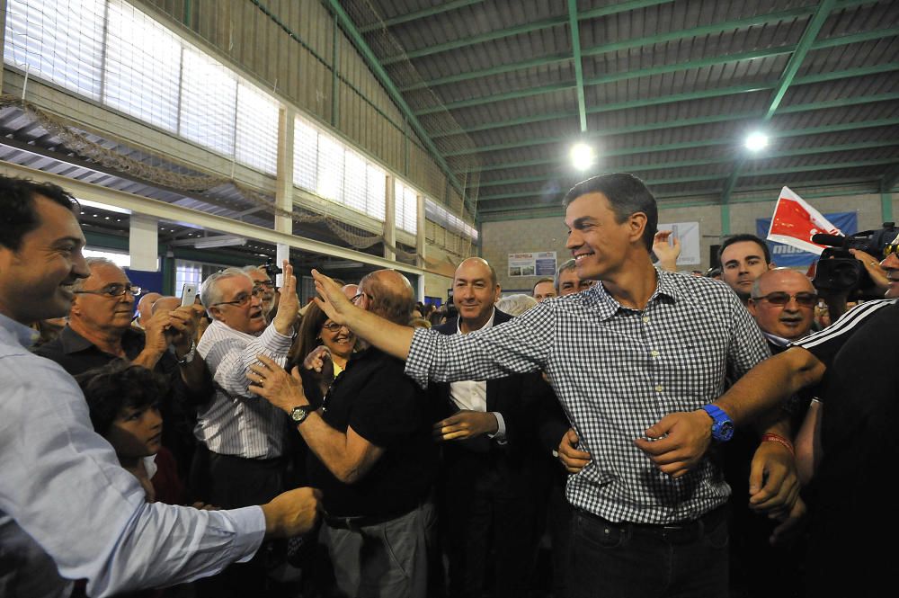 Pedro Sánchez abarrota el polideportivo de Carrús