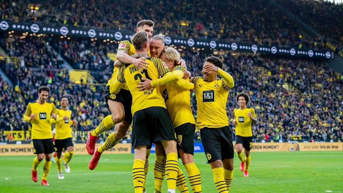 El Dortmund celebra el 2-0 ante el Colonia