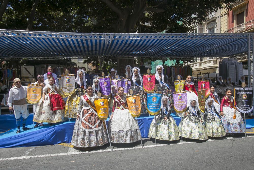 Hogueras 2019: El sábado festero arranca con el desfile de recogida de premios.