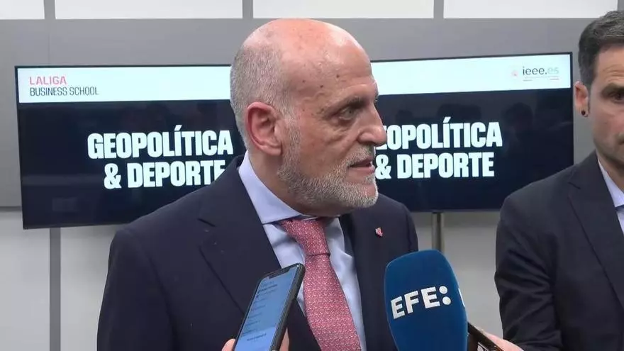 Tebas propondrá a la RFEF que se tomen medidas para erradicar los silbidos al himno