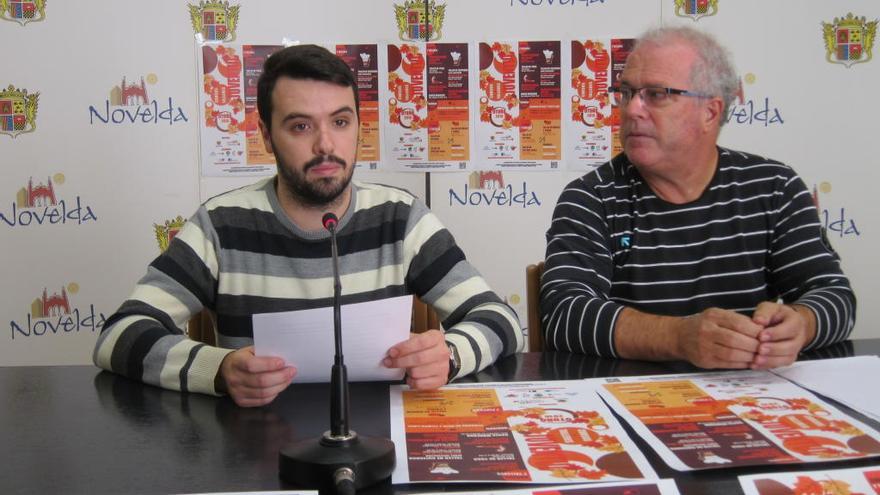 Jordi Miralles, edil de Juventud de Novelda, y Joan Pastor, técnico de Juventud