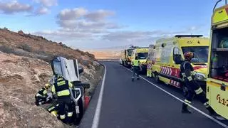Cuatro heridos en un aparatoso vuelco en Fuerteventura