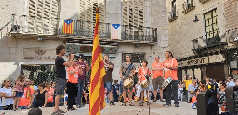 Acte de l'11 de setembre a la plaça del Vi de Girona organitzat per l'ADAC i el Forn