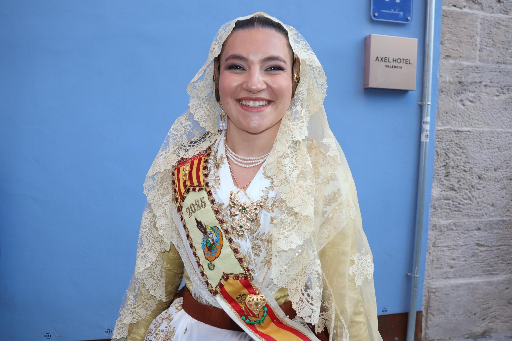 Séquito fallero para el Sant Vicent del Carmen