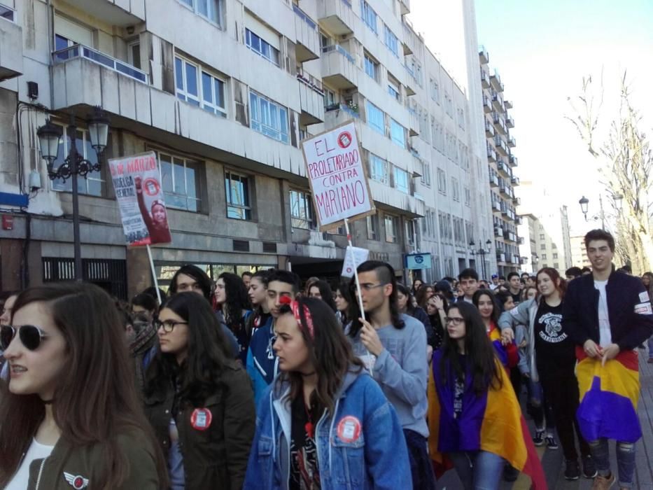 Manifestación de estudiantes en Oviedo