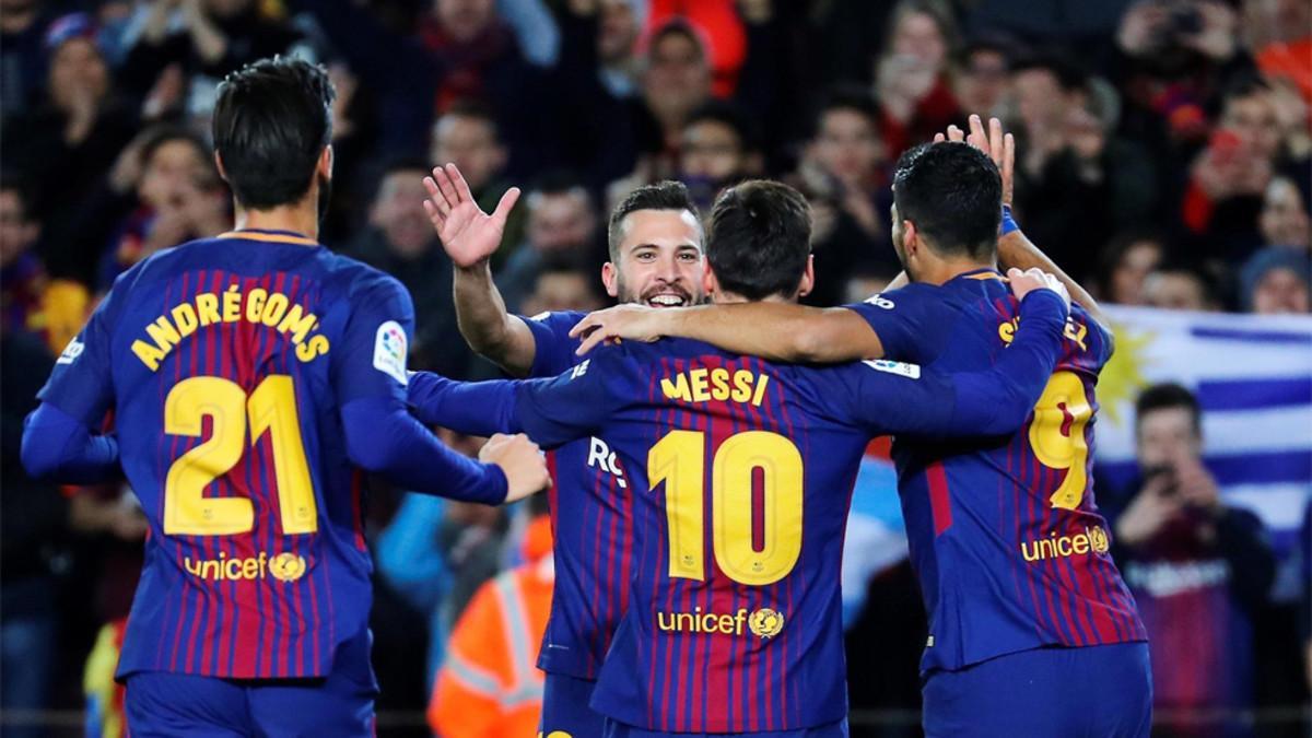 Los jugadores del Barça celebrab el tanto de Jordi Alba en el FC Barcelona - Celta de la Copa 2017/18 (5-0)