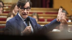 El president de la Generalitat, Salvador Illa, en la sesión de control