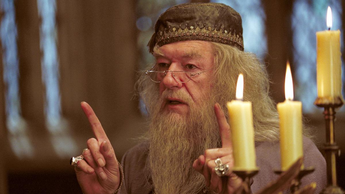 Michael Gambon como el Profesor Dumbledore en la película &quot;Harry Potter y el Prisionero de Azkaban&quot;