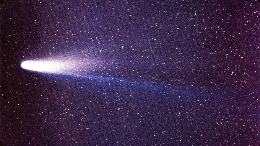 El cometa Halley, observado desde la Tierra en 1986.