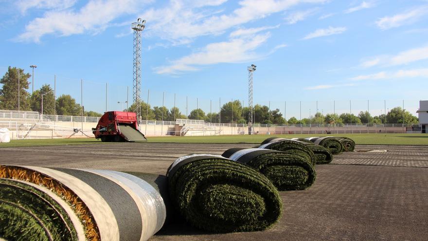 Benetússer y Picassent instalan nuevo césped artificial en sus campos de fútbol