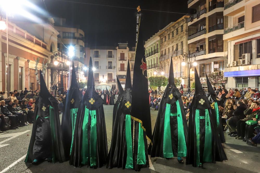 Nuestro Padre Jesús de la Caída lució símbolos de luto por el fallecimiento de María Dolores Castejón, Porta Guión de este año que falleció recientemente