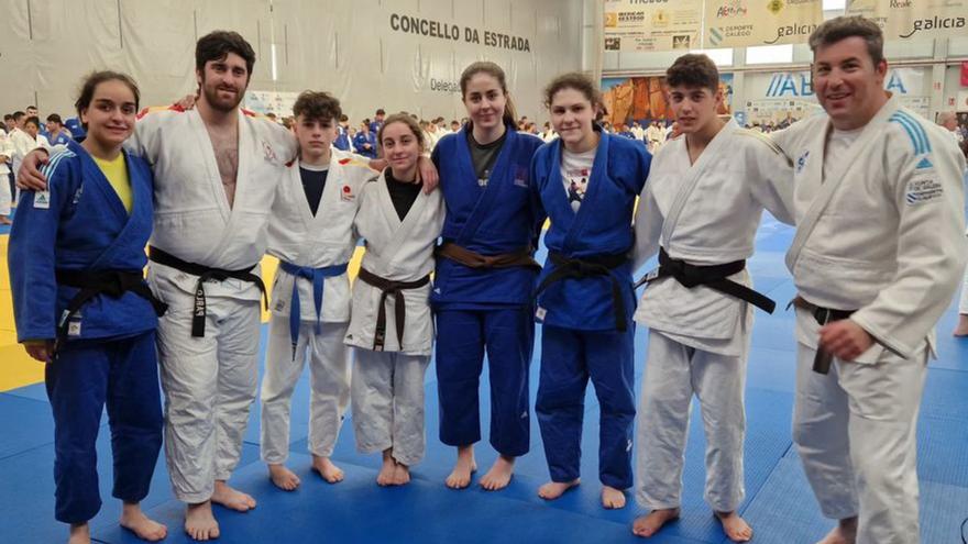 Intensa Semana Santa para el Compostela Judo Club en A Estrada, Avilés y Formentera