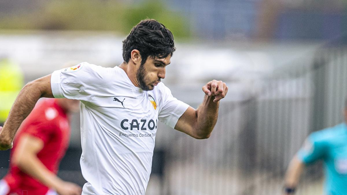 Guedes, en una carrera frente al Nottingham