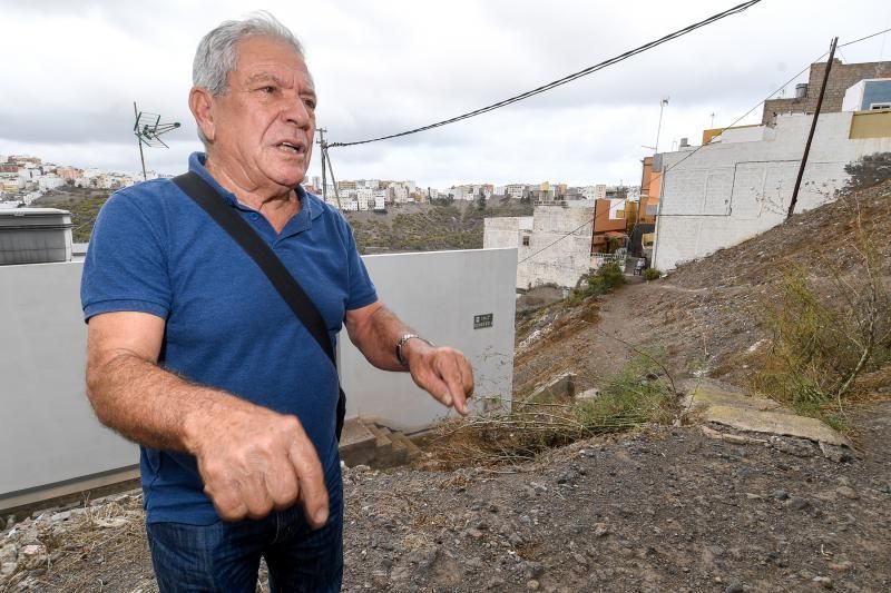 Calle Bandurria y escaleras adyacentes en San Roqu