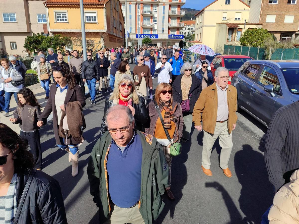 Multitudinaria manifestación en Moaña por urgencias en el centro de salud