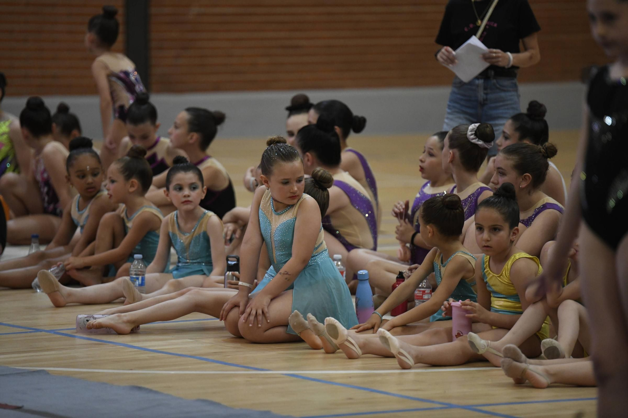 GALERÍA | Las gimnastas del Rítmica Mapecca exhiben su talento en el Manuel Camba