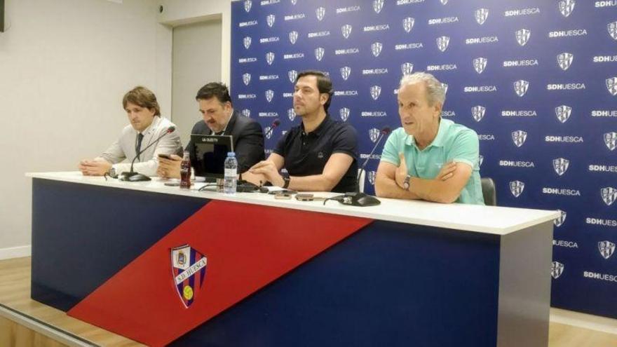 Torres: &quot;El Huesca no va a tolerar ninguna difamación más y toma nota de todo&quot;